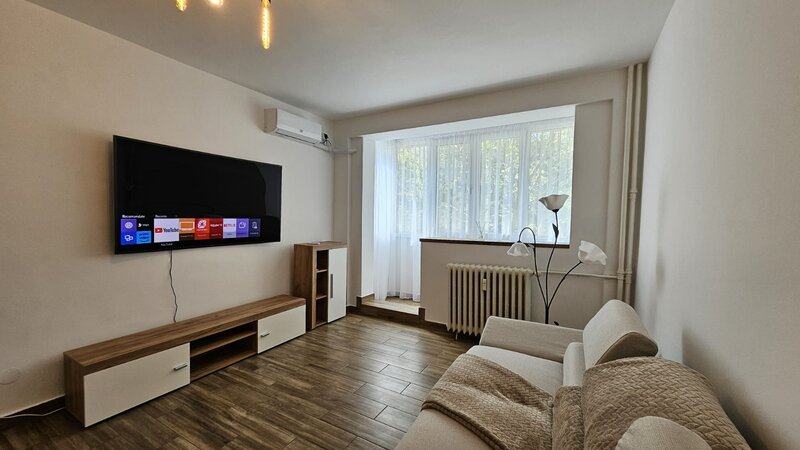 Dristor 1 minut metrou, bloc mixt.